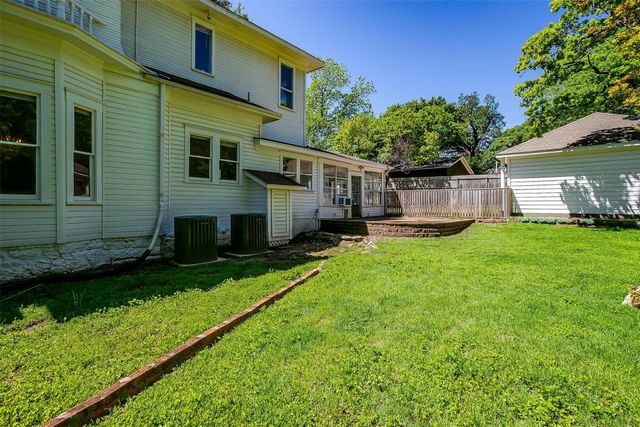 708 S Waco Street, Weatherford, TX 76086