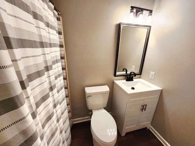 338 Parker Hills Dr, Ozark, AL 36360