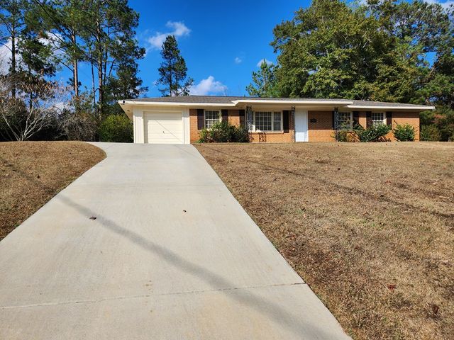 338 Parker Hills Dr, Ozark, AL 36360