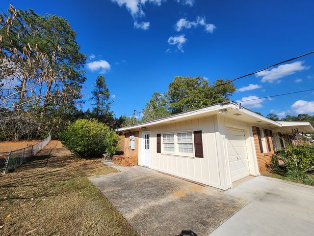 338 Parker Hills Dr, Ozark, AL 36360