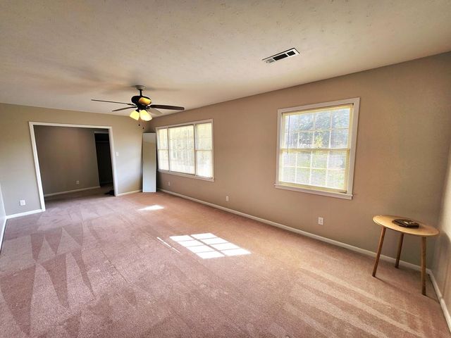 338 Parker Hills Dr, Ozark, AL 36360