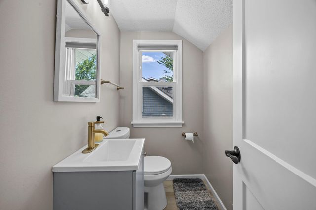1634 Upton Avenue N, Minneapolis, MN 55411