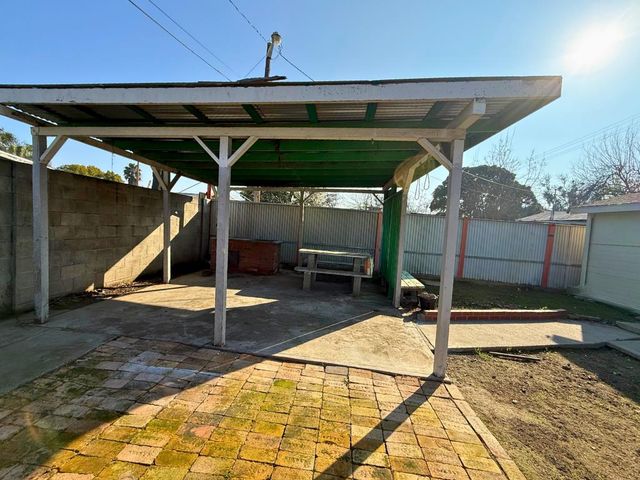 1123 Sutter, Modesto, CA 95351