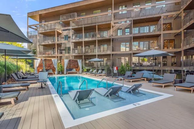 635 7th Ave S Apt 218, Nashville, TN 37203