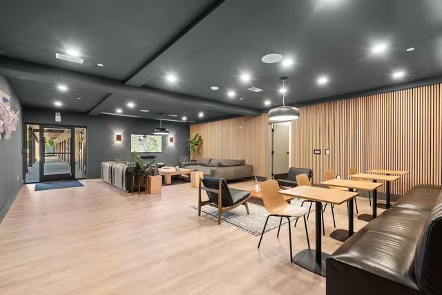 635 7th Ave S Apt 218, Nashville, TN 37203