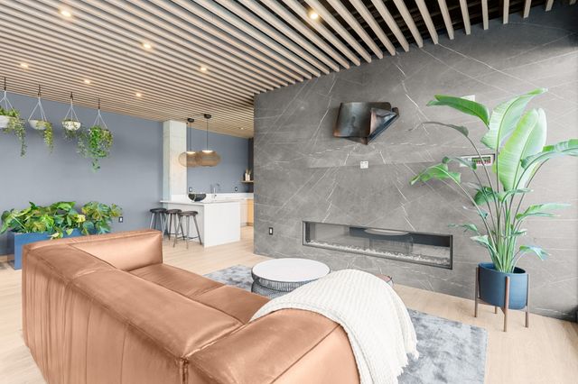 635 7th Ave S Apt 218, Nashville, TN 37203