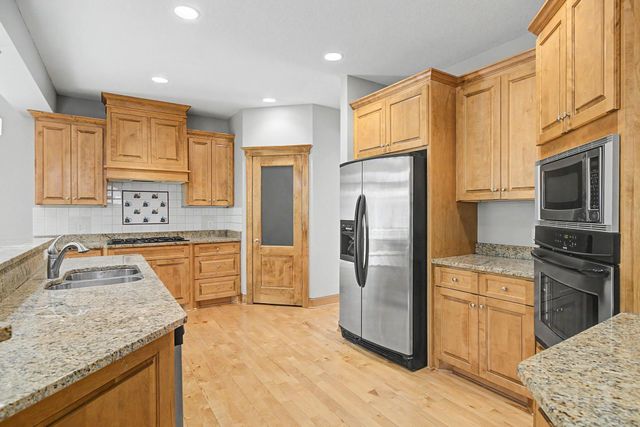 433 Majestic Court, Shoreview, MN 55126