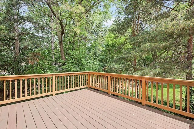 433 Majestic Court, Shoreview, MN 55126