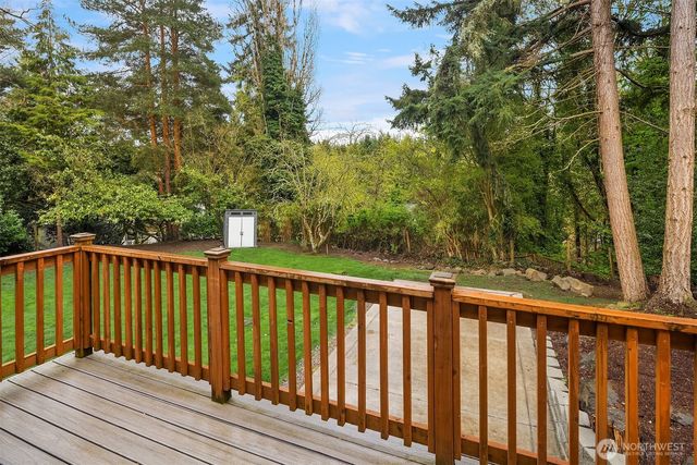 6279 NE 154th Street, Kenmore, WA 98028