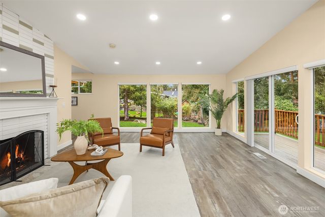 6279 NE 154th Street, Kenmore, WA 98028