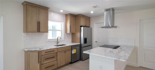 4018 29TH AVENUE W, Bradenton, FL 34205