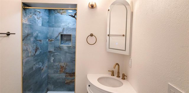 4018 29TH AVENUE W, Bradenton, FL 34205