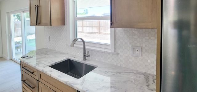 4018 29TH AVENUE W, Bradenton, FL 34205