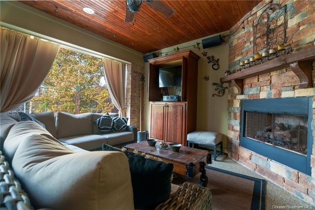 902 Hollis Road, Westlake, LA 70669