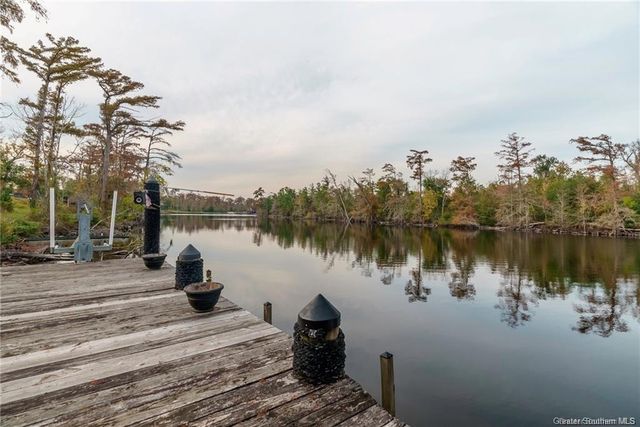 902 Hollis Road, Westlake, LA 70669