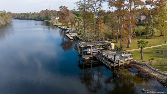 902 Hollis Road, Westlake, LA 70669