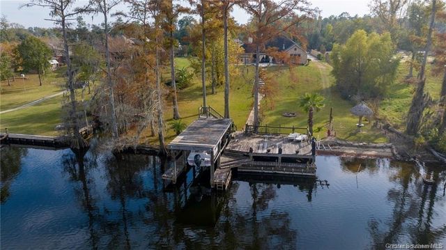902 Hollis Road, Westlake, LA 70669