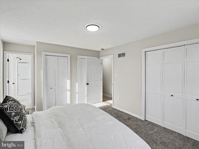 1629 YORKTOWNE DR, York, PA 17408