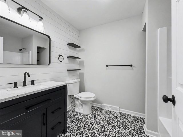 1629 YORKTOWNE DR, York, PA 17408