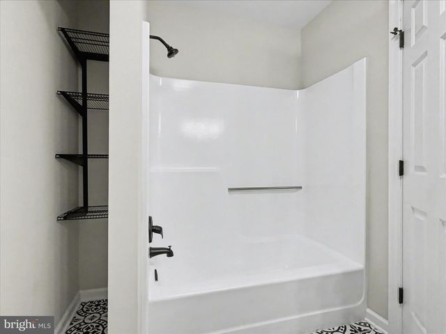 1629 YORKTOWNE DR, York, PA 17408