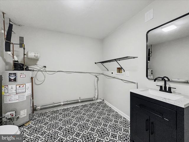 1629 YORKTOWNE DR, York, PA 17408