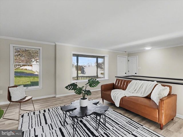 1629 YORKTOWNE DR, York, PA 17408