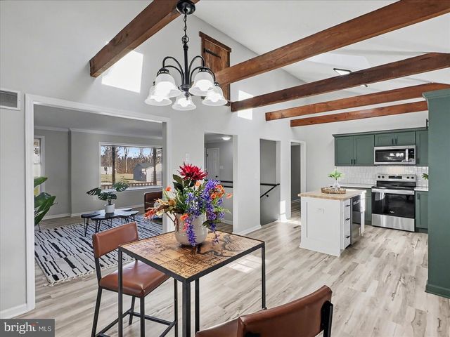 1629 YORKTOWNE DR, York, PA 17408