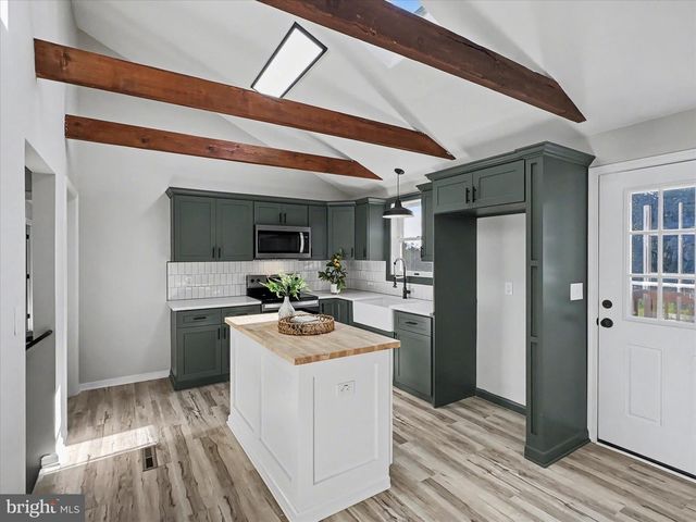 1629 YORKTOWNE DR, York, PA 17408