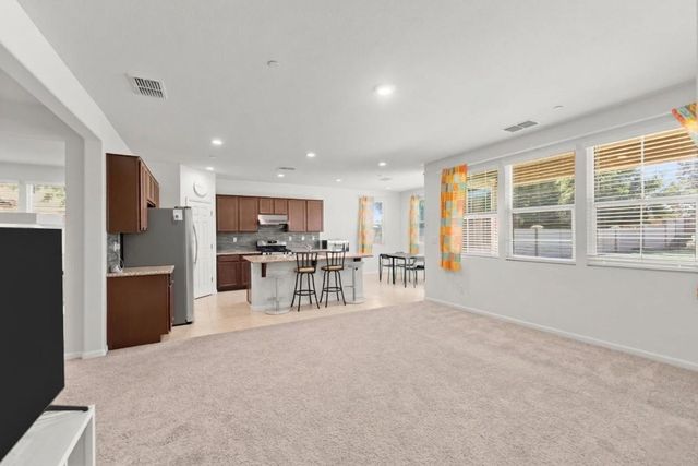 712 Renoir Ln, Stockton, CA 95209