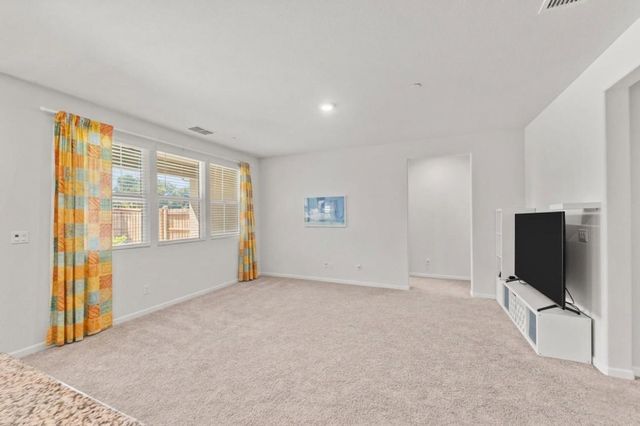 712 Renoir Ln, Stockton, CA 95209