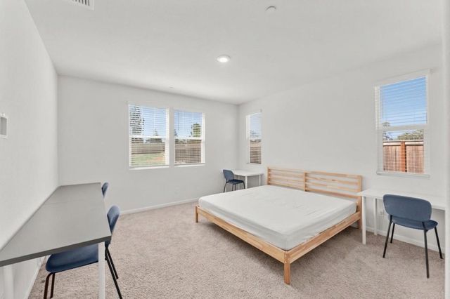 712 Renoir Ln, Stockton, CA 95209