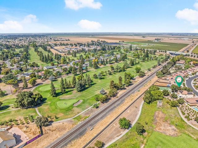 712 Renoir Ln, Stockton, CA 95209