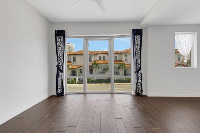 235 COCOANUT AVENUE 108B, Sarasota, FL 34236