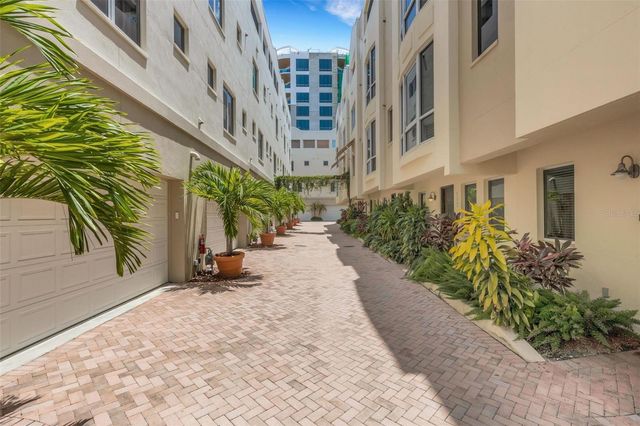 235 COCOANUT AVENUE 108B, Sarasota, FL 34236