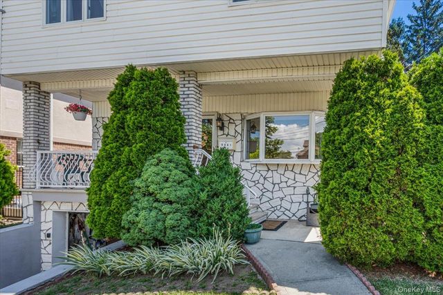 6461 230th Street, Oakland Gardens, NY 11364
