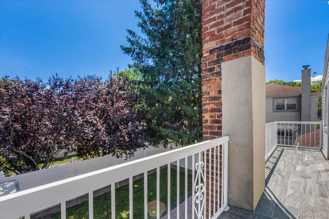 6461 230th Street, Oakland Gardens, NY 11364