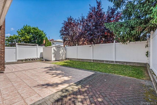 6461 230th Street, Oakland Gardens, NY 11364