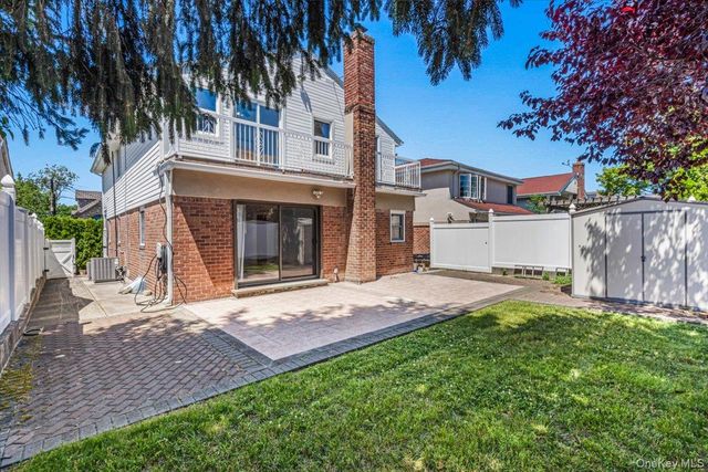 6461 230th Street, Oakland Gardens, NY 11364