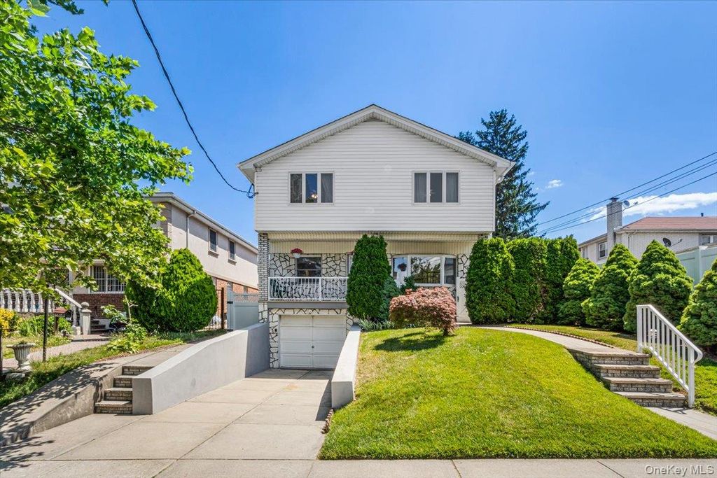 6461 230th Street, Oakland Gardens, NY 11364