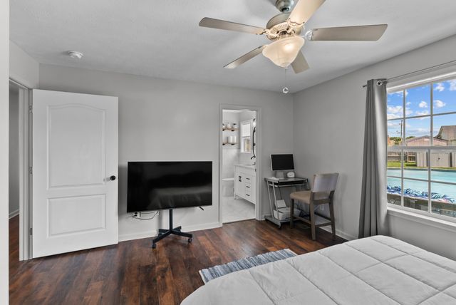 1620 Baucom Dr, Columbia, TN 38401