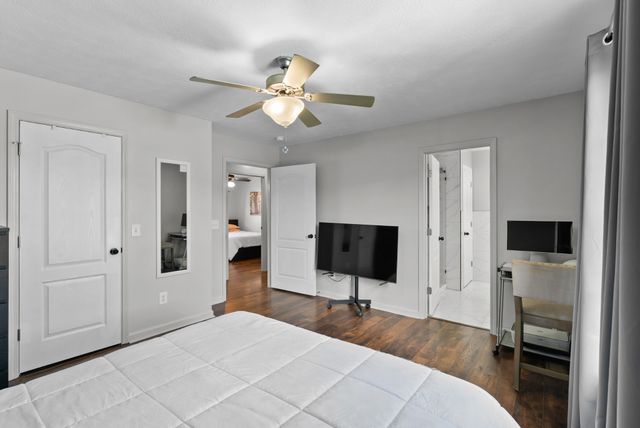 1620 Baucom Dr, Columbia, TN 38401