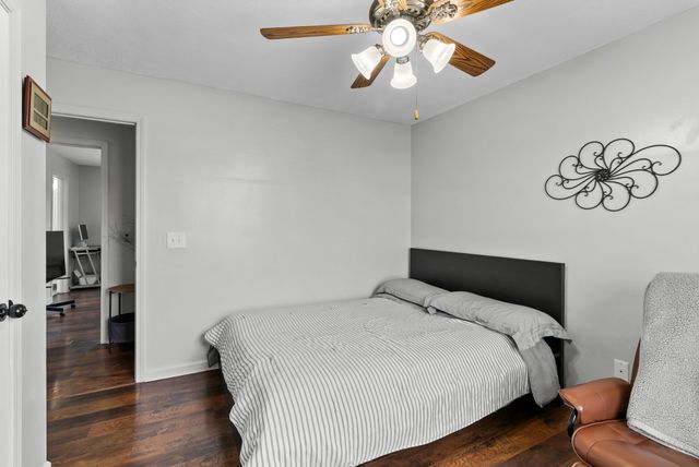1620 Baucom Dr, Columbia, TN 38401
