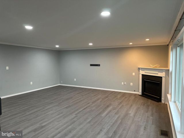 11 GRANITE CT, Fredericksburg, VA 22406