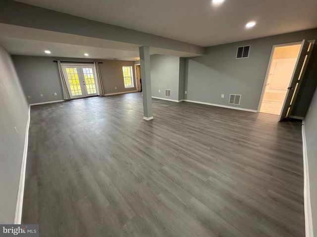11 GRANITE CT, Fredericksburg, VA 22406