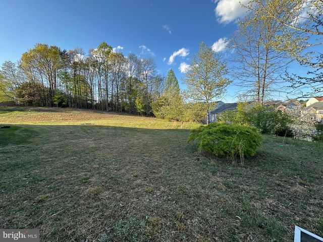 11 GRANITE CT, Fredericksburg, VA 22406