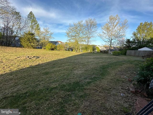 11 GRANITE CT, Fredericksburg, VA 22406