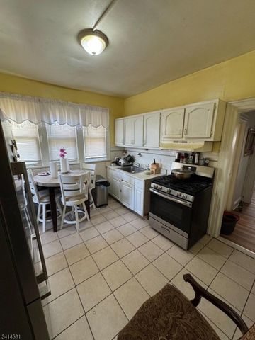 533 11Th Ave, Paterson City, NJ 07514