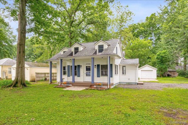 27769 Gilbert Drive, Warren, MI 48093