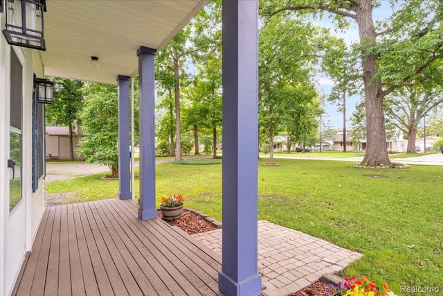 27769 Gilbert Drive, Warren, MI 48093