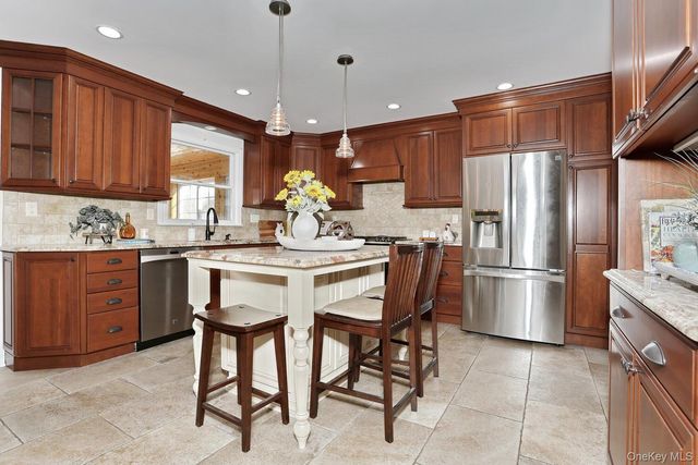 45 Capral Lane, New City, NY 10956